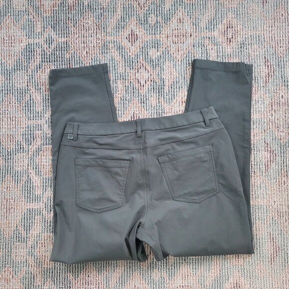 NWOT Lululemon ABC pants, 35x32 - Picture 3 of 4